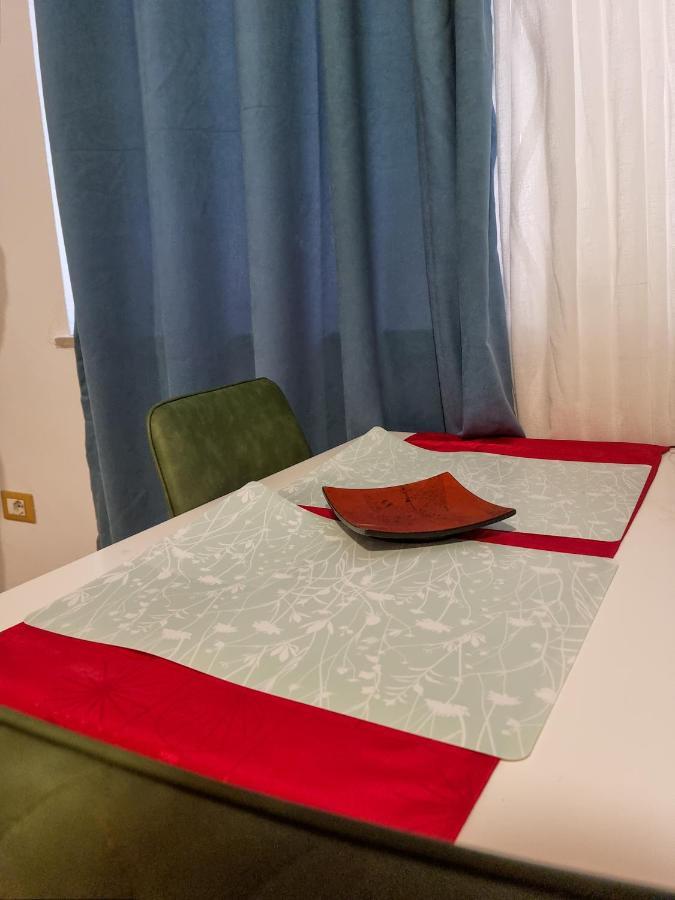 Cozy Apartment In City Center Tirana Esterno foto