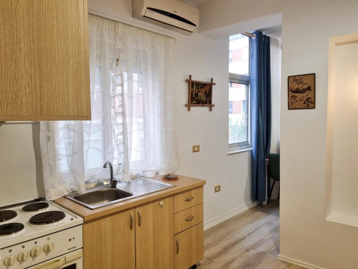 Cozy Apartment In City Center Tirana Esterno foto